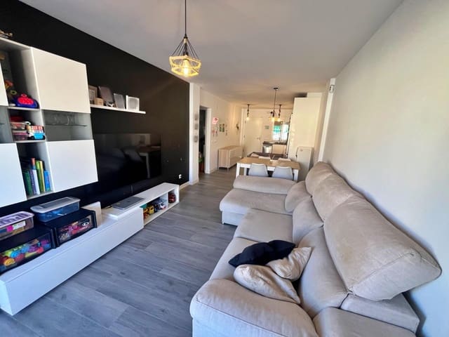 Piso de 2 habitaciones en Rincón de la Victoria en venta - 330.000 € (Ref: 9317862)