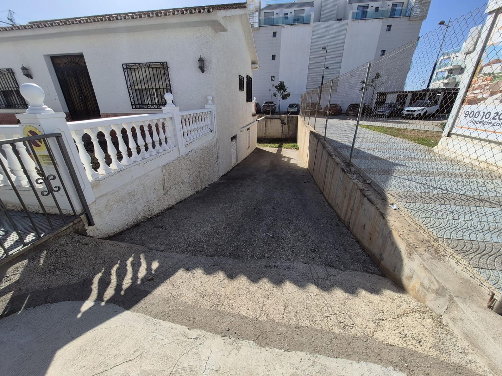 3 sypialnia Finka/Dom wiejski na sprzedaż w Torrox z garażem - 720 000 € (Ref: 9385615)