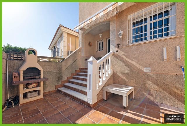3 sovrum Radhus till salu i Rincón de la Victoria med pool garage - 395 000 € (Ref: 9390887)