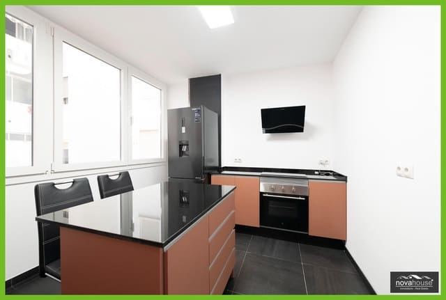 Piso de 3 habitaciones en Málaga ciudad en venta - 395.000 € (Ref: 9398515)