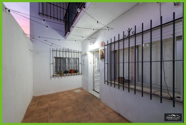 2 slaapkamer Huis te koop in Rincón de la Victoria - € 198.000 (Ref: 9403411)