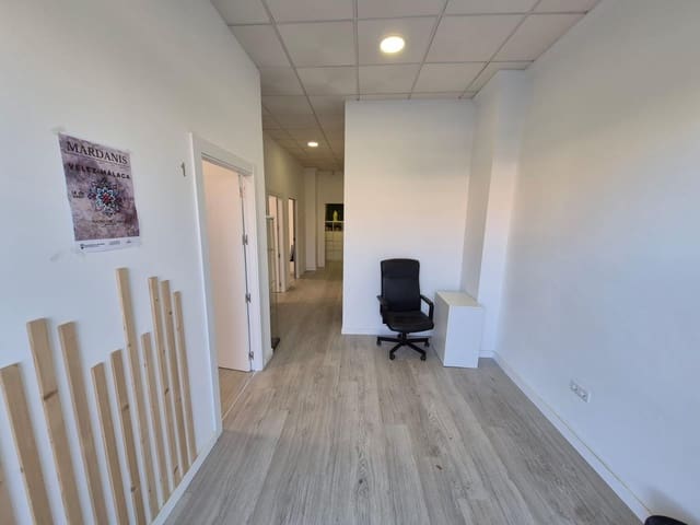 4 soveværelse Erhverv til salg i Vélez-Málaga - € 130.000 (Ref: 9406885)