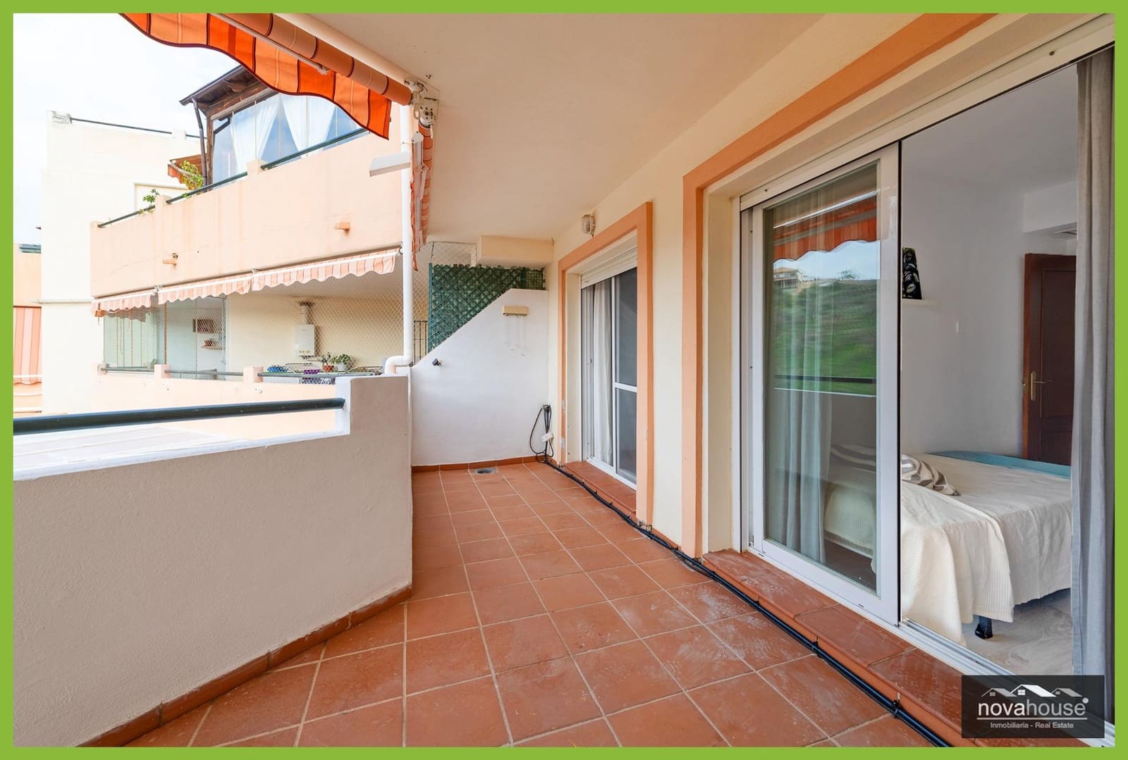 2 slaapkamer Flat te koop in Benagalbon - € 222.000 (Ref: 9452788)