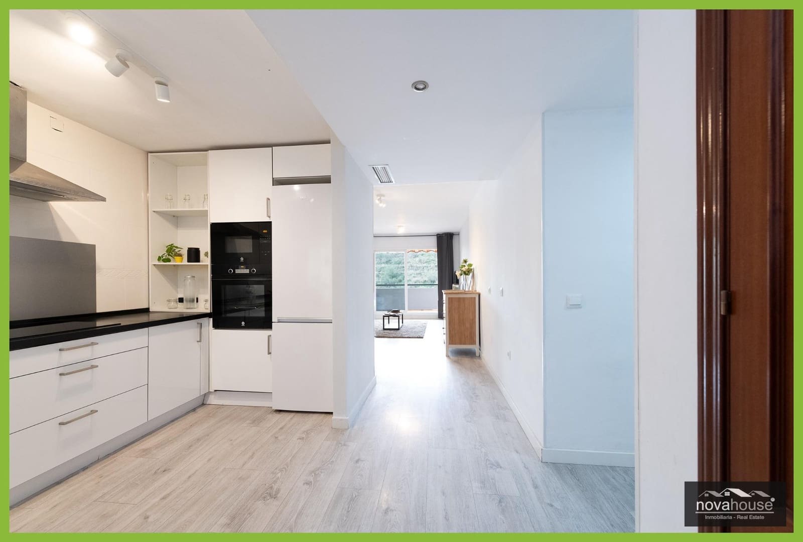 2 slaapkamer Flat te koop in Benagalbon - € 222.000 (Ref: 9452788)