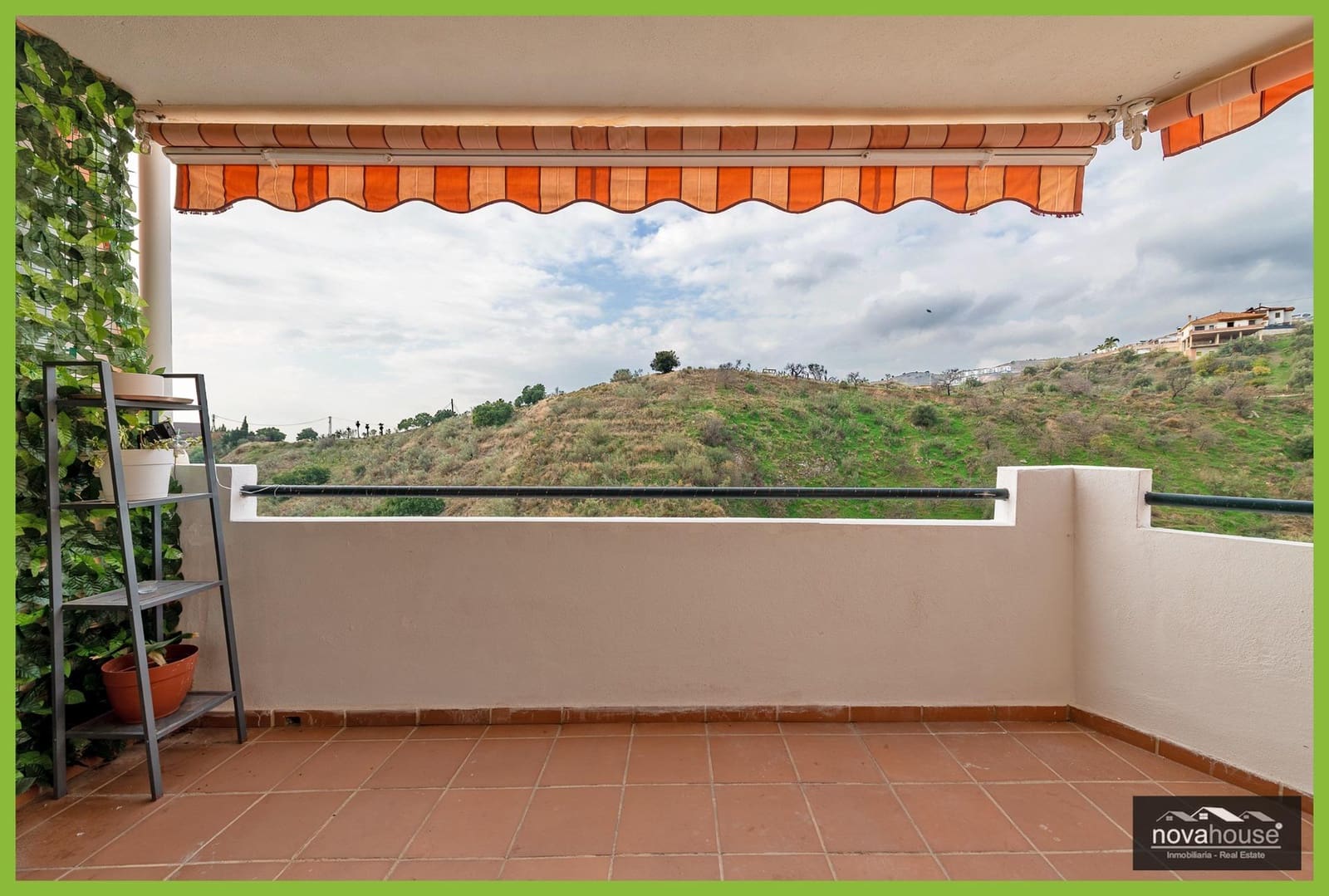 2 slaapkamer Flat te koop in Benagalbon - € 222.000 (Ref: 9452788)