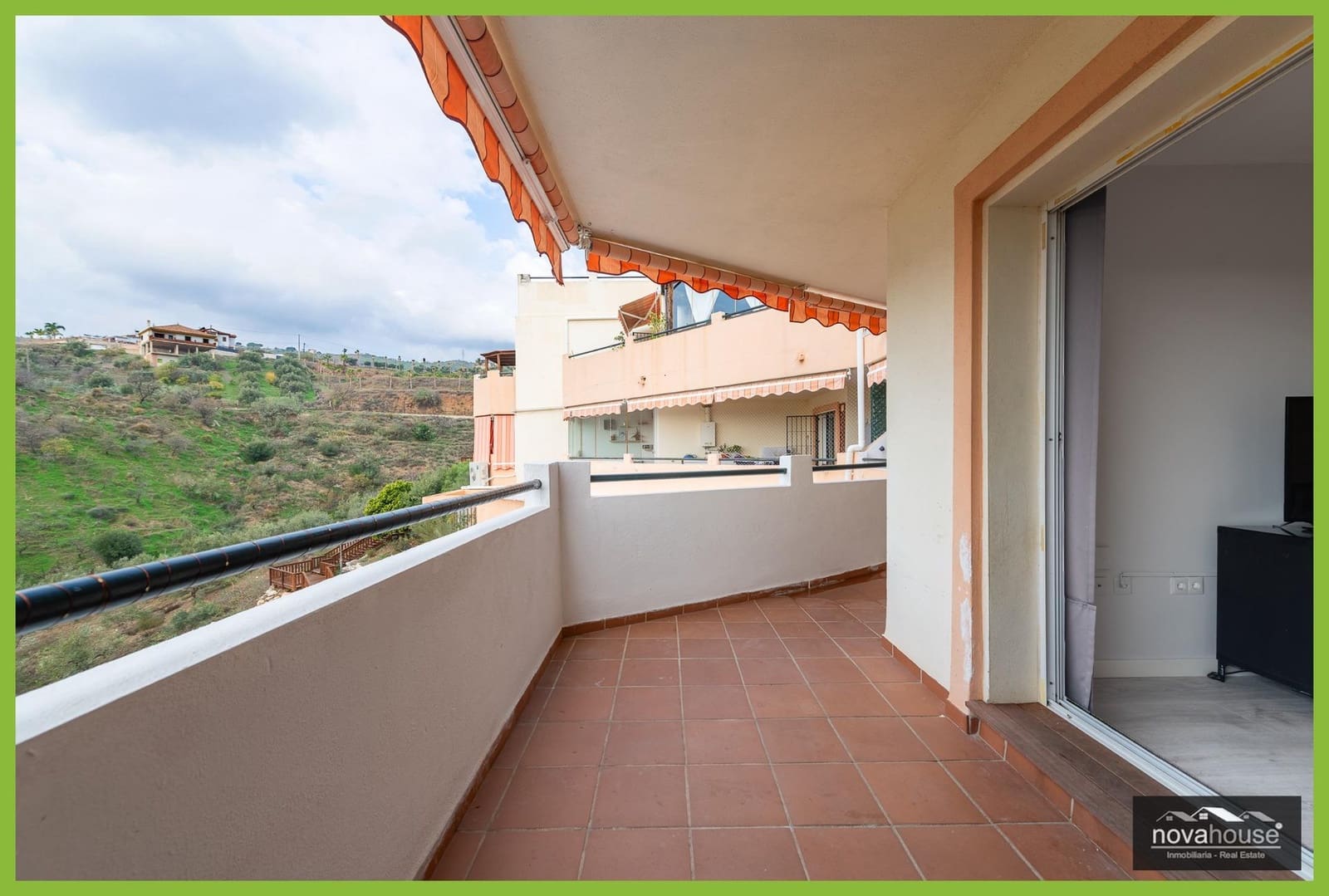 2 slaapkamer Flat te koop in Benagalbon - € 222.000 (Ref: 9452788)