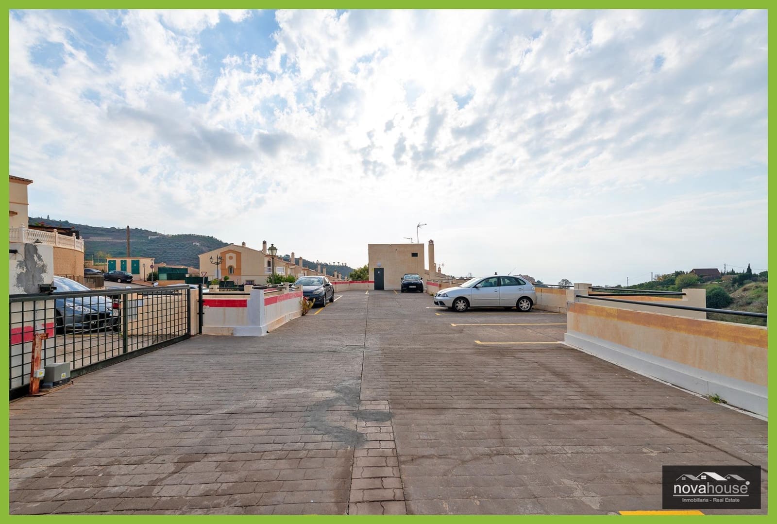 2 slaapkamer Flat te koop in Benagalbon - € 222.000 (Ref: 9452788)