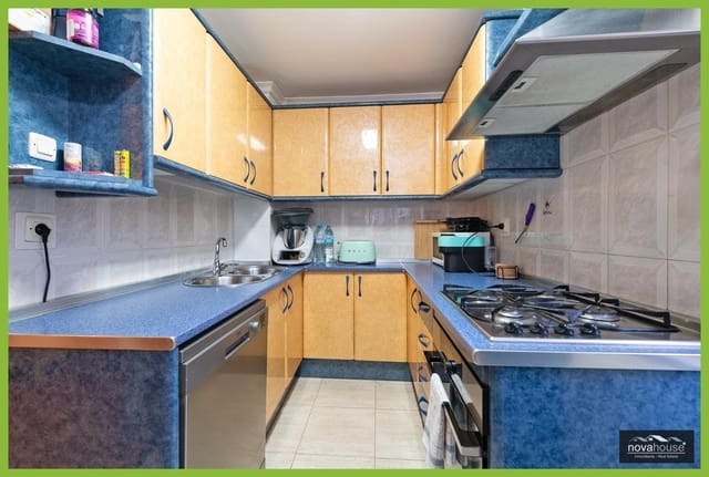 Piso de 3 habitaciones en Cruz de Humilladero, Málaga ciudad en venta - 201.000 € (Ref: 9470391)