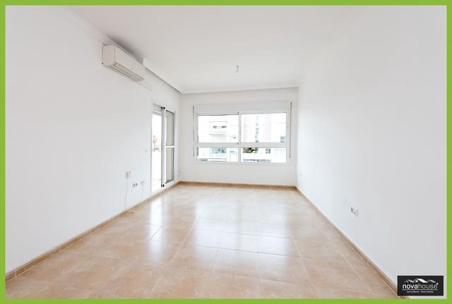 Piso de 3 habitaciones en Rincón de la Victoria en venta con piscina - 452.000 € (Ref: 9471210)