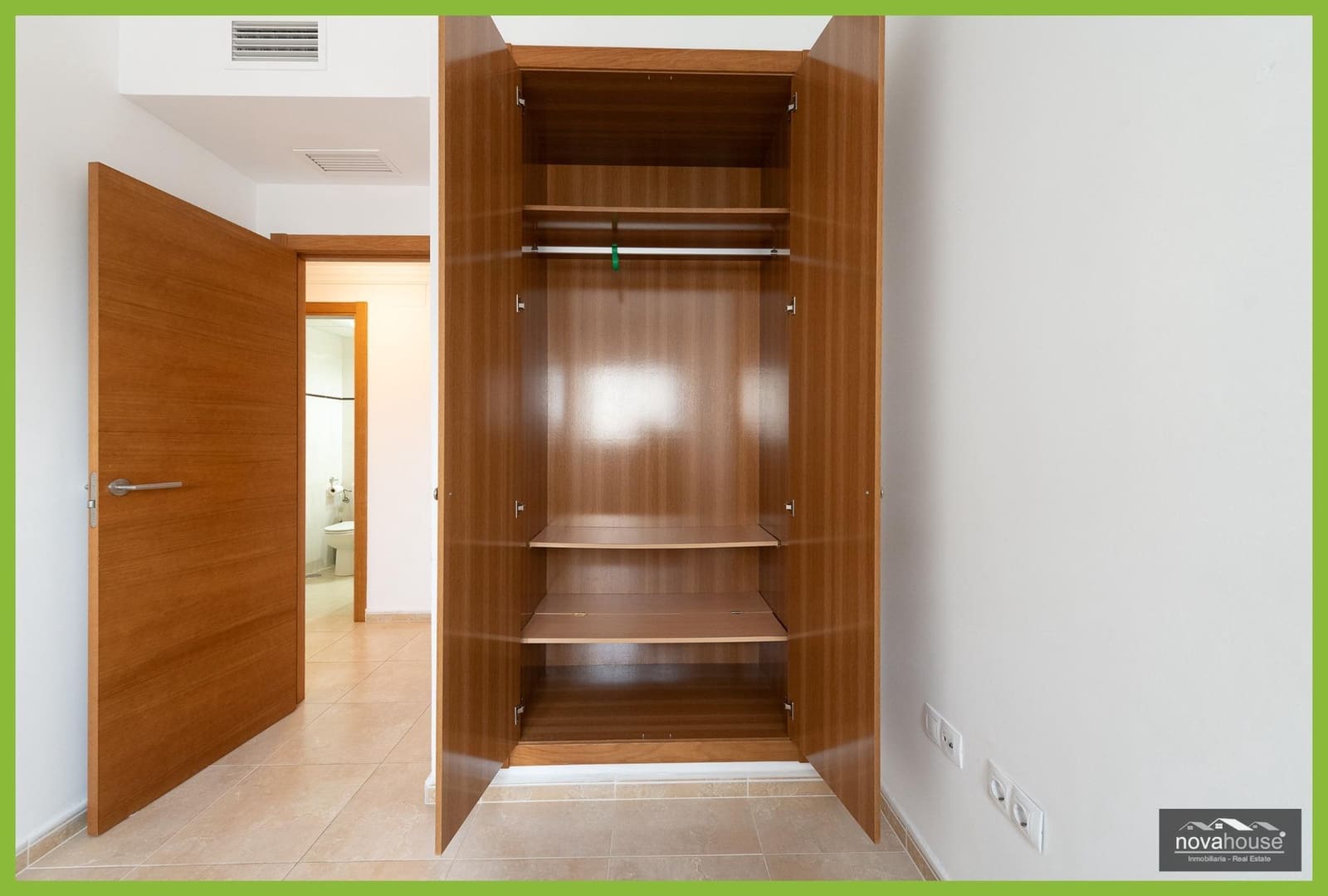 3 bedroom Flat for sale in Rincon de la Victoria with pool - € 452,000 (Ref: 9471210)