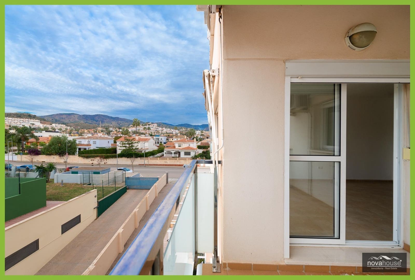 3 bedroom Flat for sale in Rincon de la Victoria with pool - € 452,000 (Ref: 9471210)