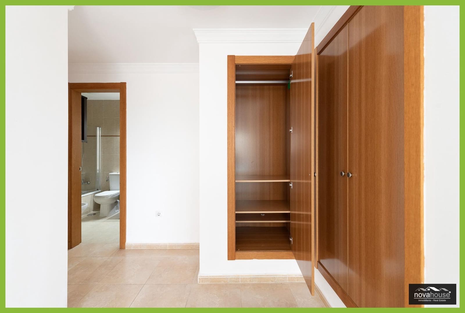 3 bedroom Flat for sale in Rincon de la Victoria with pool - € 452,000 (Ref: 9471210)