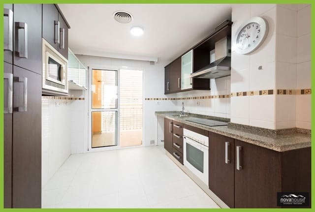 3 bedroom Flat for sale in Rincón de la Victoria with pool - € 452,000 (Ref: 9471210)