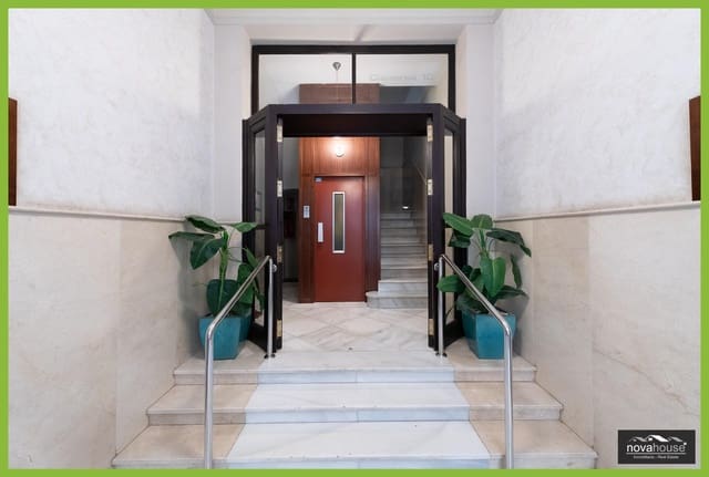 4 Zimmer Wohnung zu verkaufen in Centro Historico, Málaga Stadt - 670.000 € (Ref: 9502380)