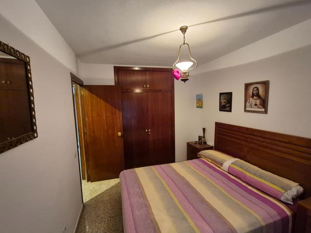 3 quarto Apartamento para venda em Rincón de la Victoria com piscina - 370 000 € (Ref: 9532878)