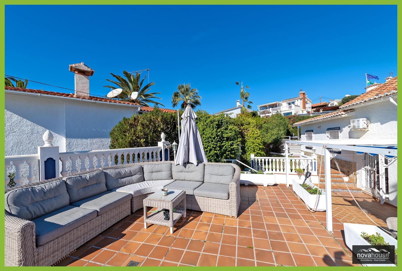 Chalet de 4 habitaciones en Caleta de Vélez en venta con piscina garaje - 680.000 € (Ref: 9536876)