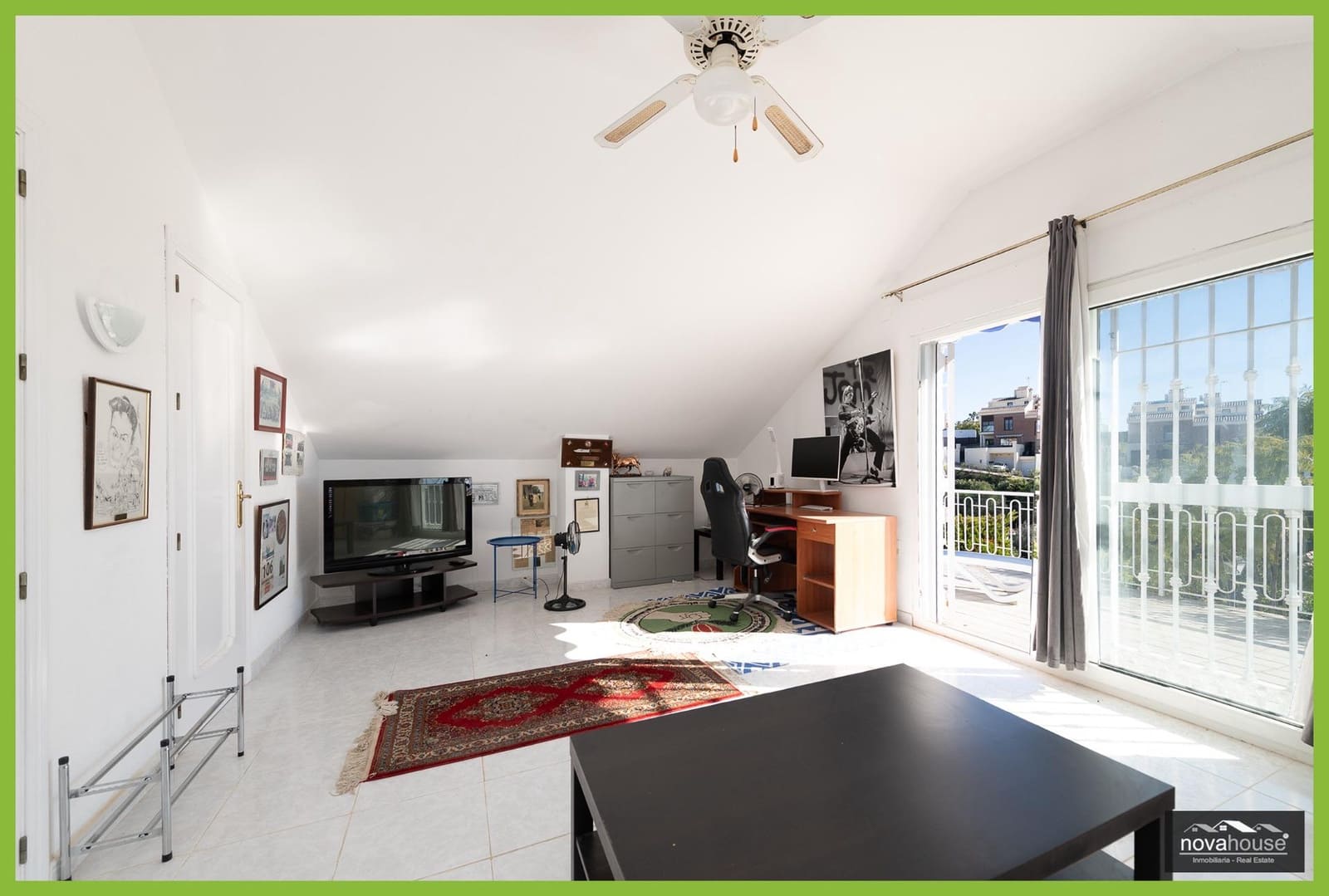 Chalet de 4 habitaciones en Caleta de Vélez en venta con piscina garaje - 680.000 € (Ref: 9536876)