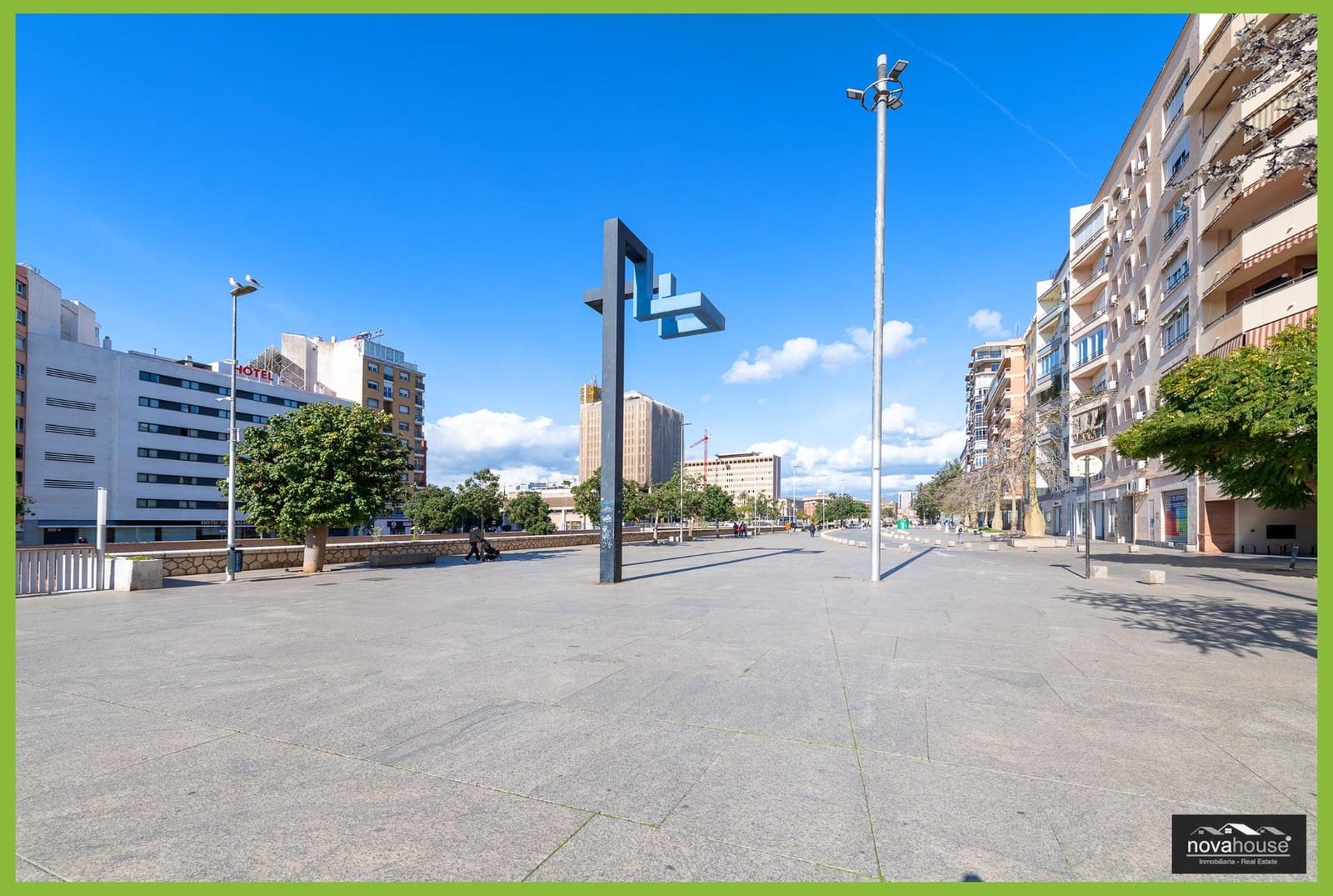 3 soveværelse Lejlighed til salg i Malaga by - € 335.000 (Ref: 9541116)