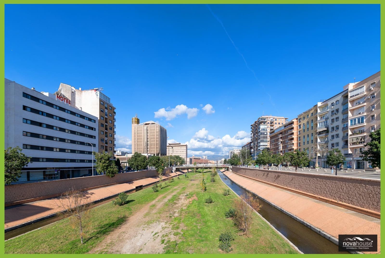 3 soveværelse Lejlighed til salg i Malaga by - € 335.000 (Ref: 9541116)