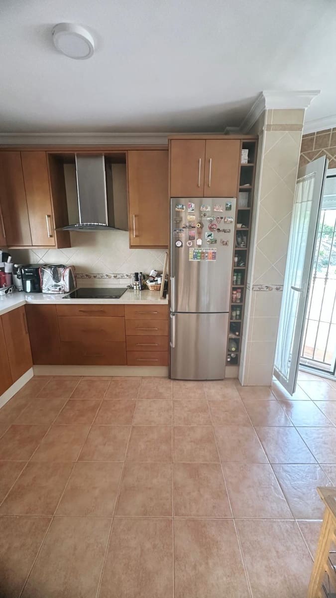 4 soverom Rekkehus til salgs i Nerja med garasje - € 470 000 (Ref: 9548220)