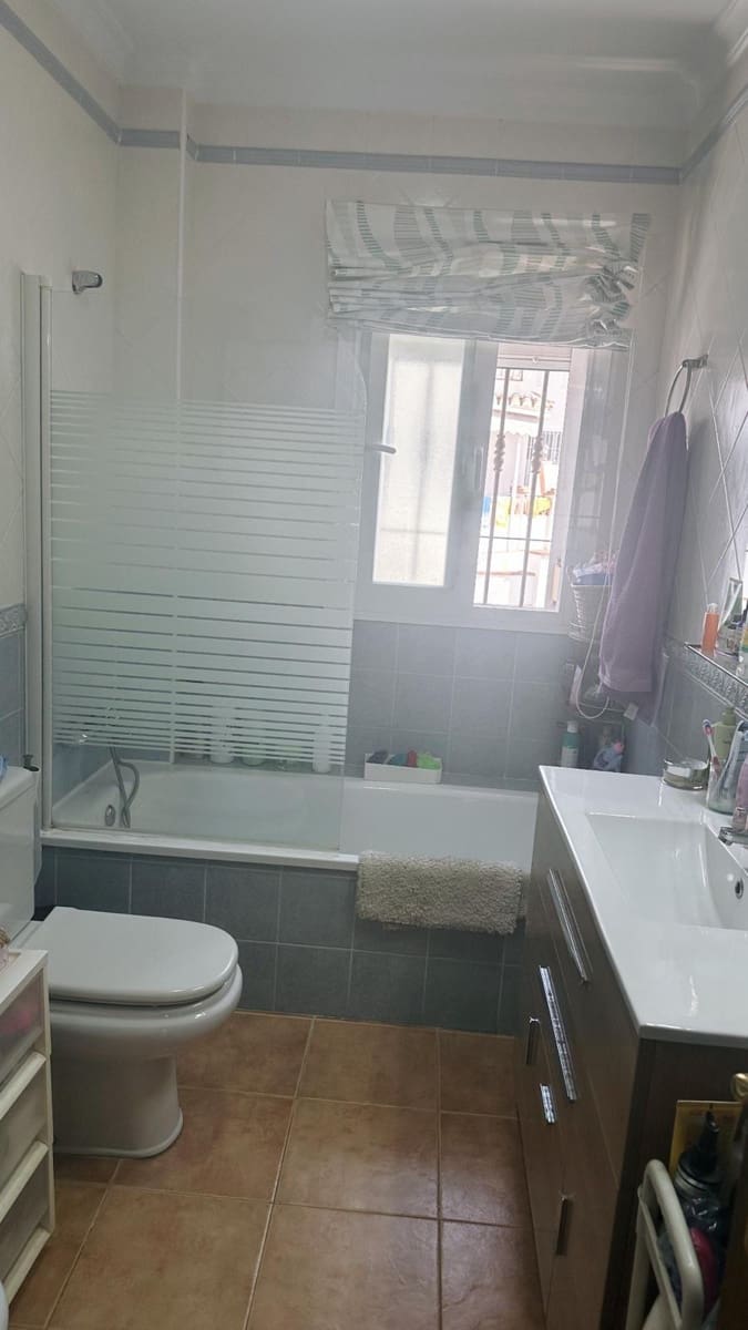 4 soverom Rekkehus til salgs i Nerja med garasje - € 470 000 (Ref: 9548220)