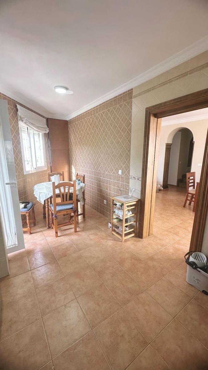 4 soverom Rekkehus til salgs i Nerja med garasje - € 470 000 (Ref: 9548220)