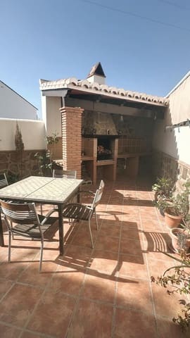 4 soverom Rekkehus til salgs i Nerja med garasje - € 470 000 (Ref: 9548220)