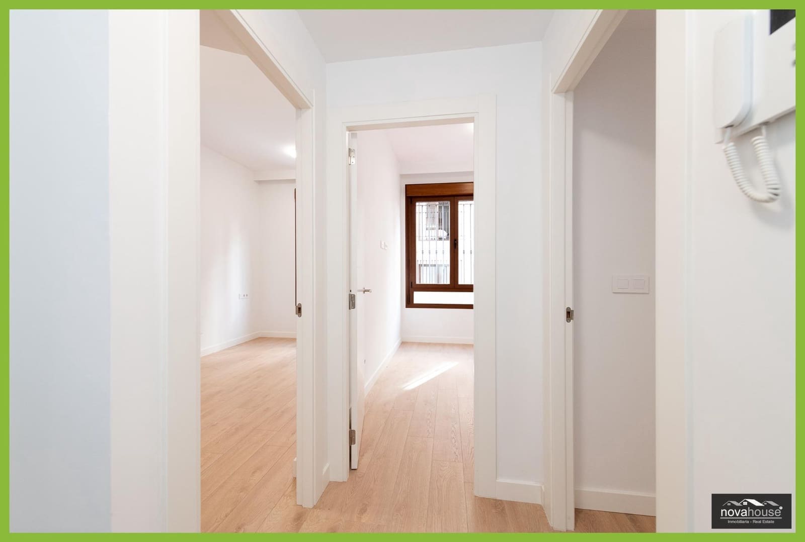 2 soveværelse Lejlighed til salg i Malaga by med garage - € 390.000 (Ref: 9557949)