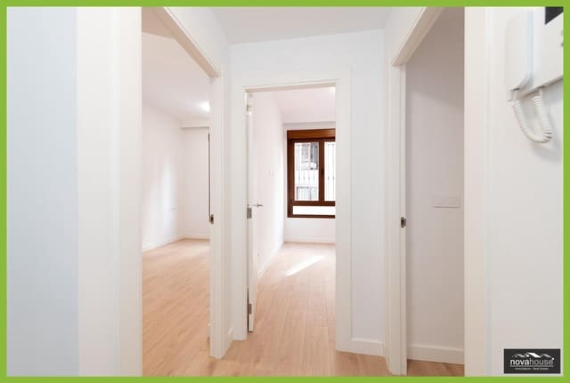 2 chambre Appartement à vendre à Centro Historico, Malaga ville avec garage - 375 000 € (Ref: 9557949)