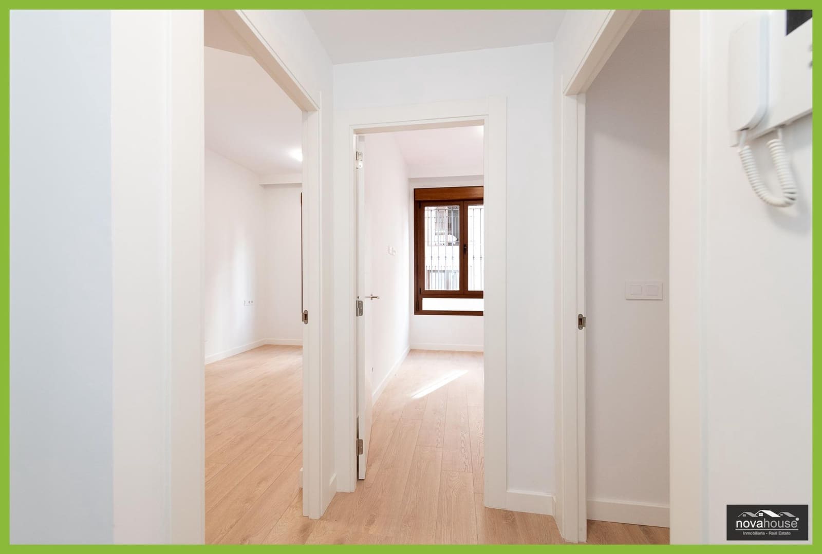 2 bedroom Flat for sale in Malaga city with garage - € 365,000 (Ref: 9557949)