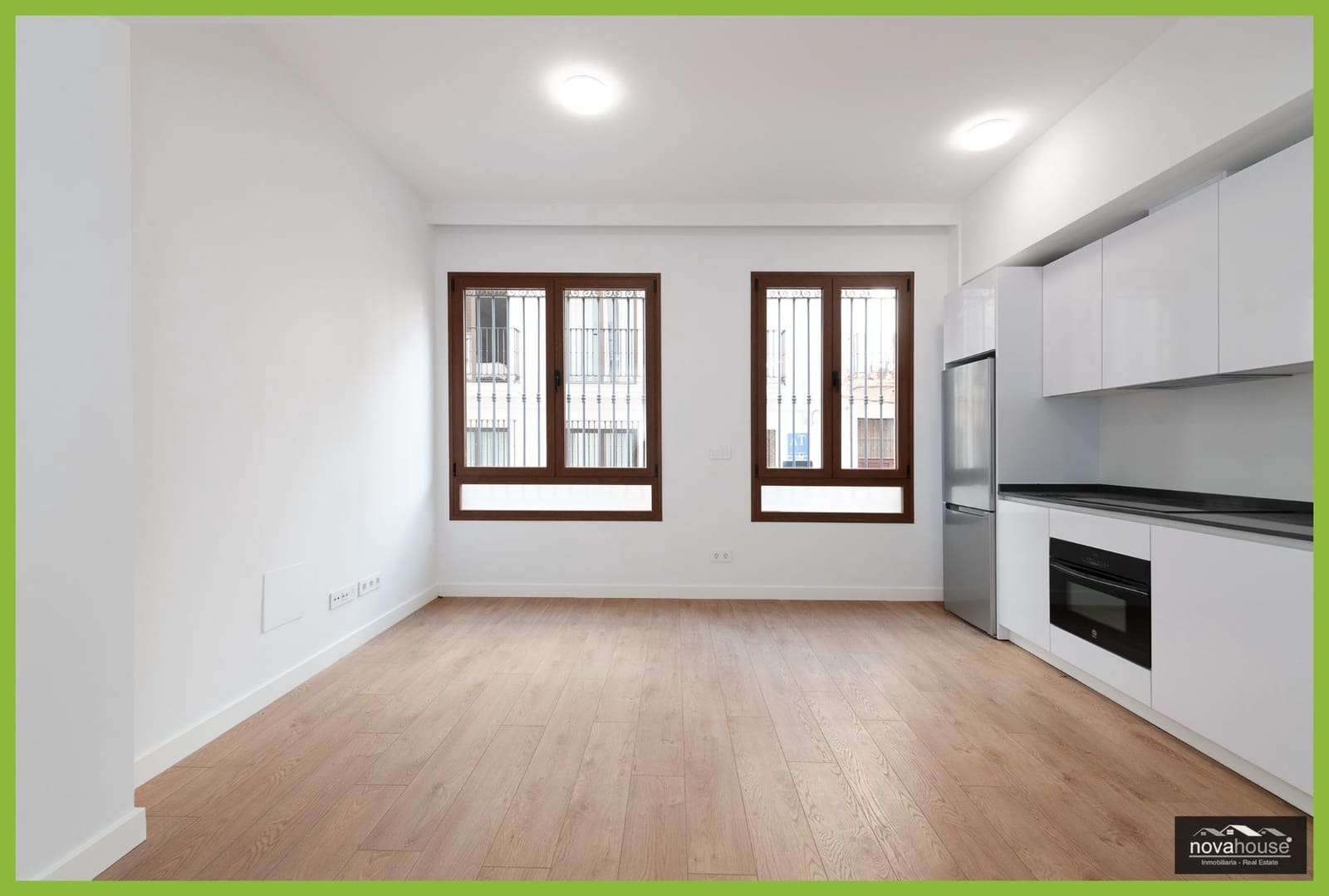 2 bedroom Flat for sale in Malaga city with garage - € 365,000 (Ref: 9557949)