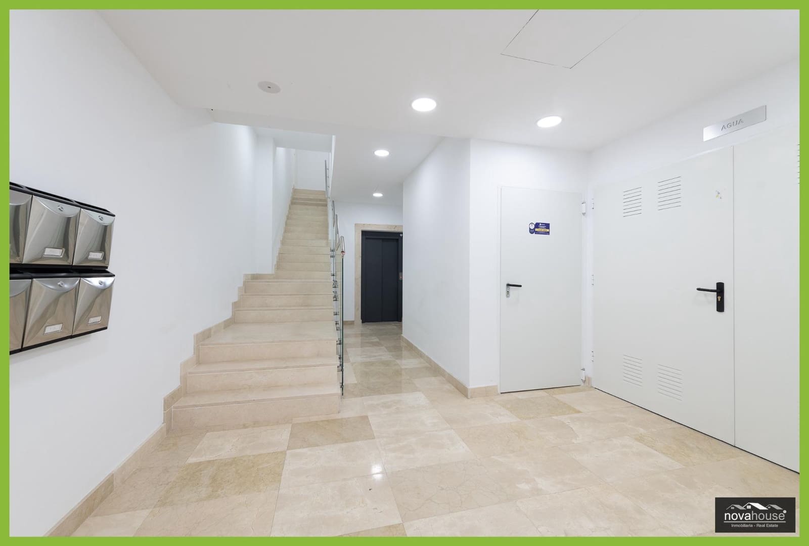 2 bedroom Flat for sale in Malaga city with garage - € 365,000 (Ref: 9557949)