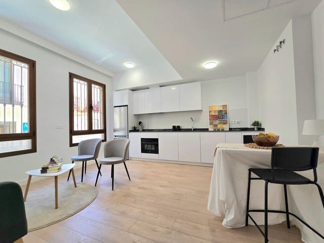 Piso de 2 habitaciones en Málaga ciudad en venta con garaje - 365.000 € (Ref: 9557949)