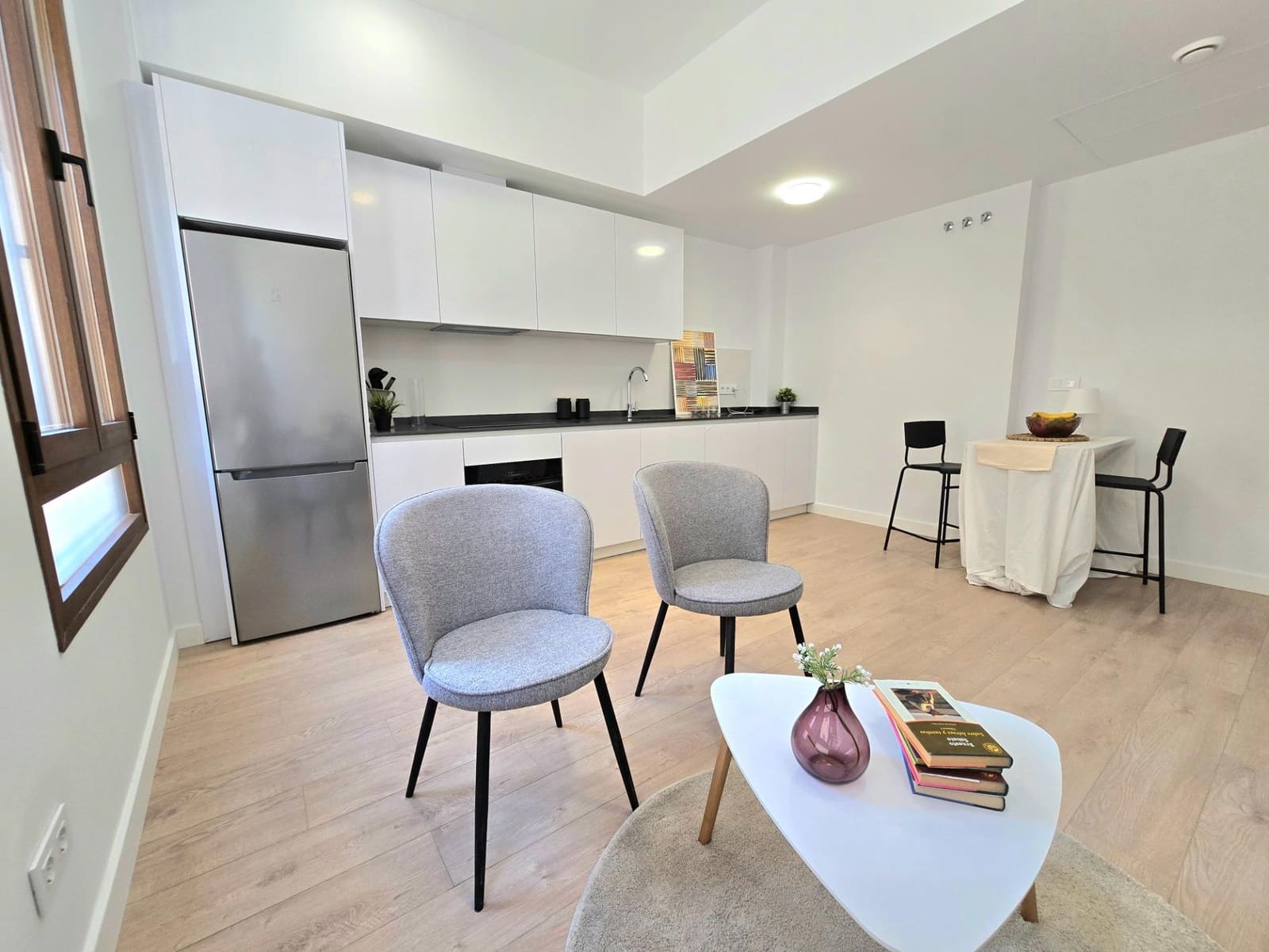 2 bedroom Flat for sale in Malaga city with garage - € 365,000 (Ref: 9557949)