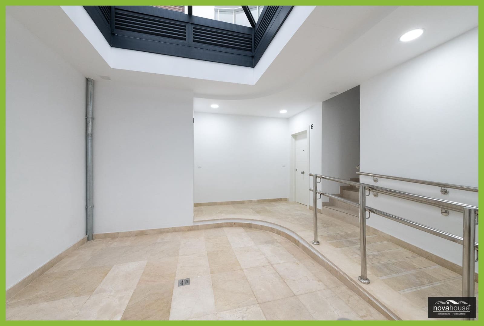 2 bedroom Flat for sale in Malaga city with garage - € 365,000 (Ref: 9557949)