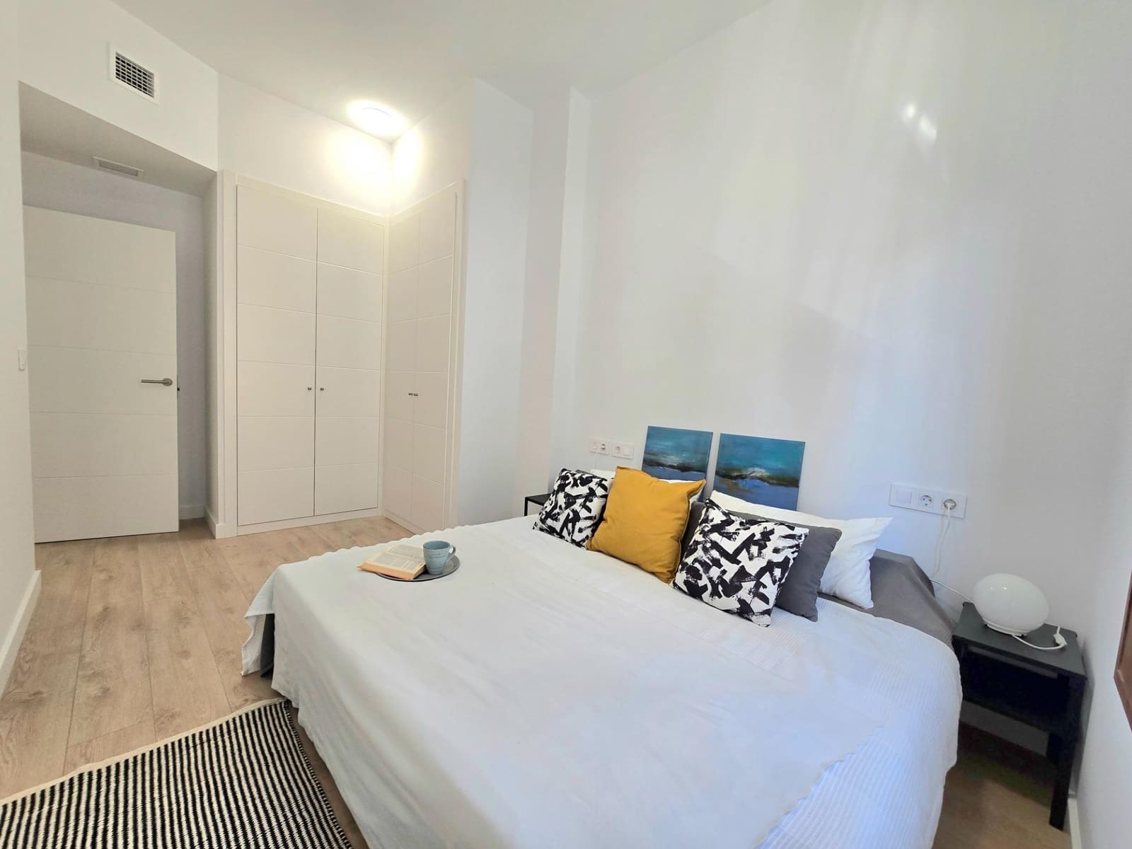 2 bedroom Flat for sale in Malaga city with garage - € 365,000 (Ref: 9557949)
