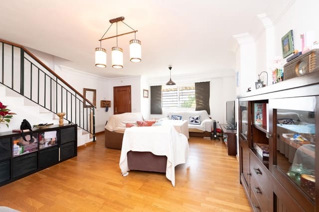 3 slaapkamer Rijtjeshuis te koop in Rincón de la Victoria met zwembad garage - € 479.500 (Ref: 9568686)