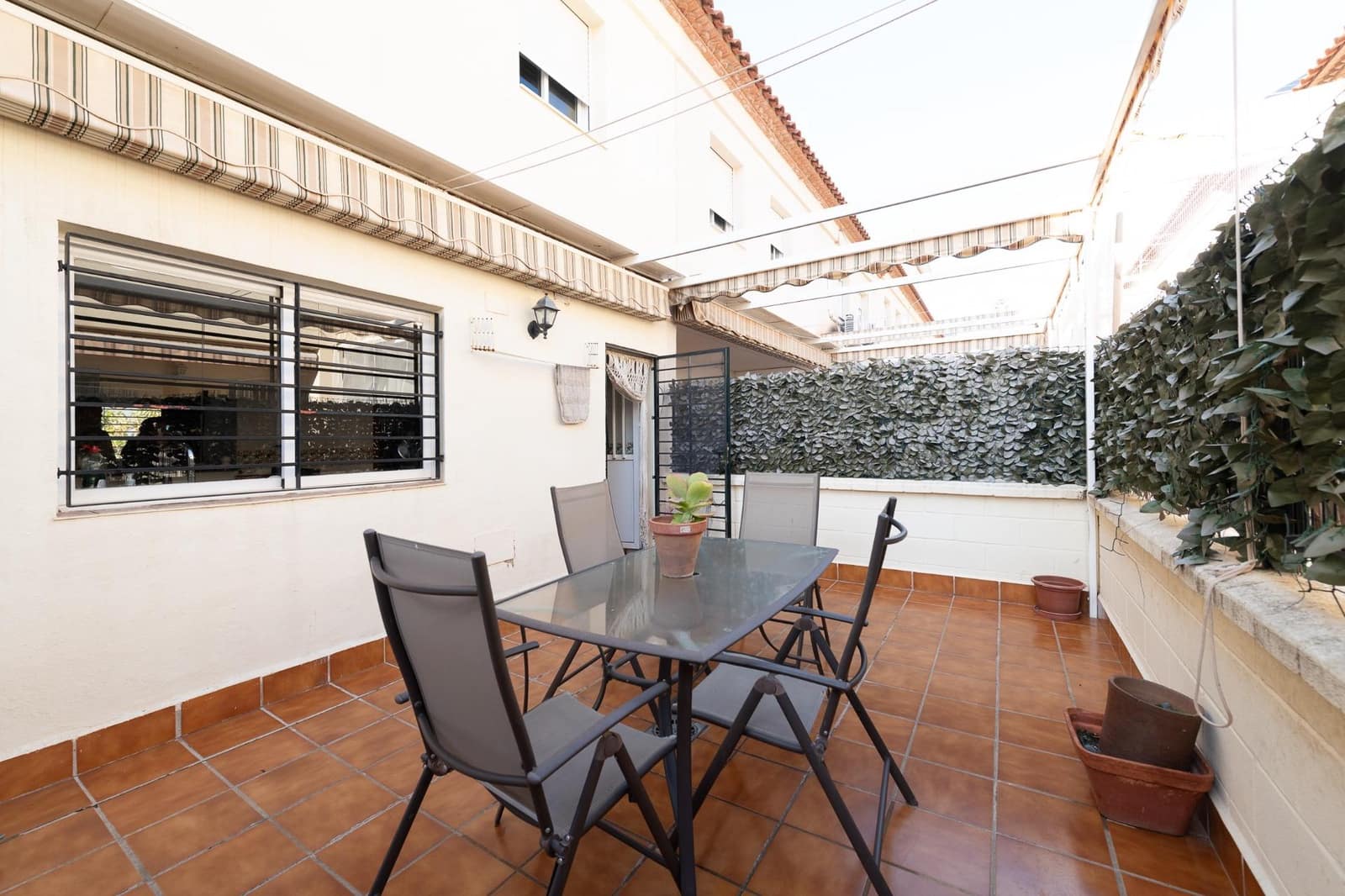 Adosado de 3 habitaciones en Rincón de la Victoria en venta con piscina garaje - 479.500 € (Ref: 9568686)