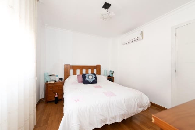 3 slaapkamer Rijtjeshuis te koop in Rincón de la Victoria met zwembad garage - € 479.500 (Ref: 9568686)