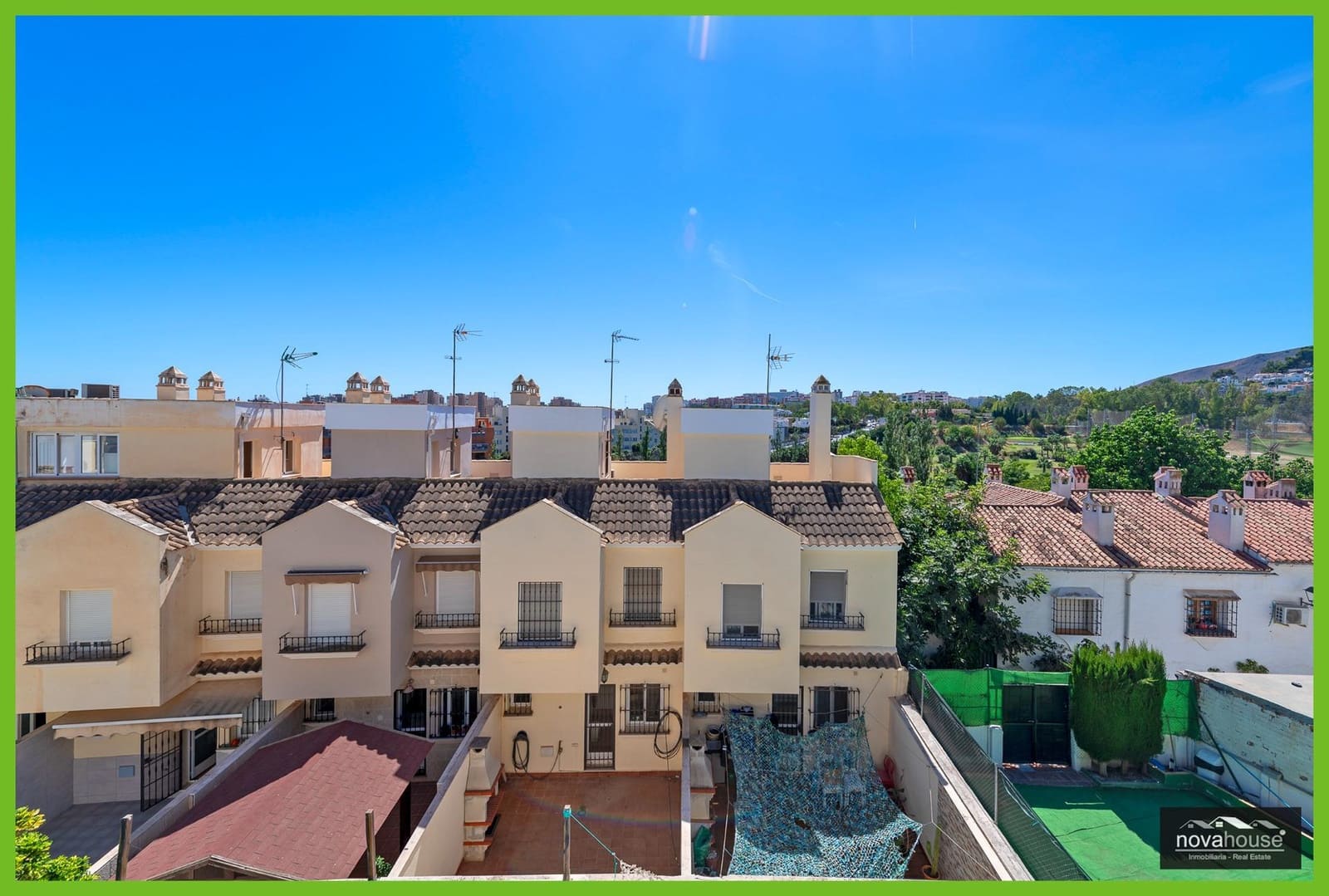 3 soveværelse Rækkehus til salg i Torremolinos med garage - € 619.990 (Ref: 9615472)