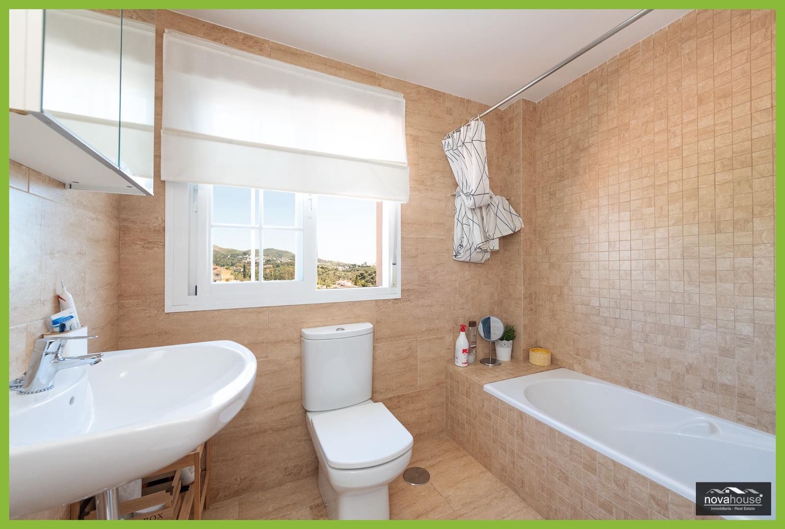 4 sypialnia Willa na sprzedaż w Rincon de la Victoria z basenem garażem - 524 000 € (Ref: 9634278)