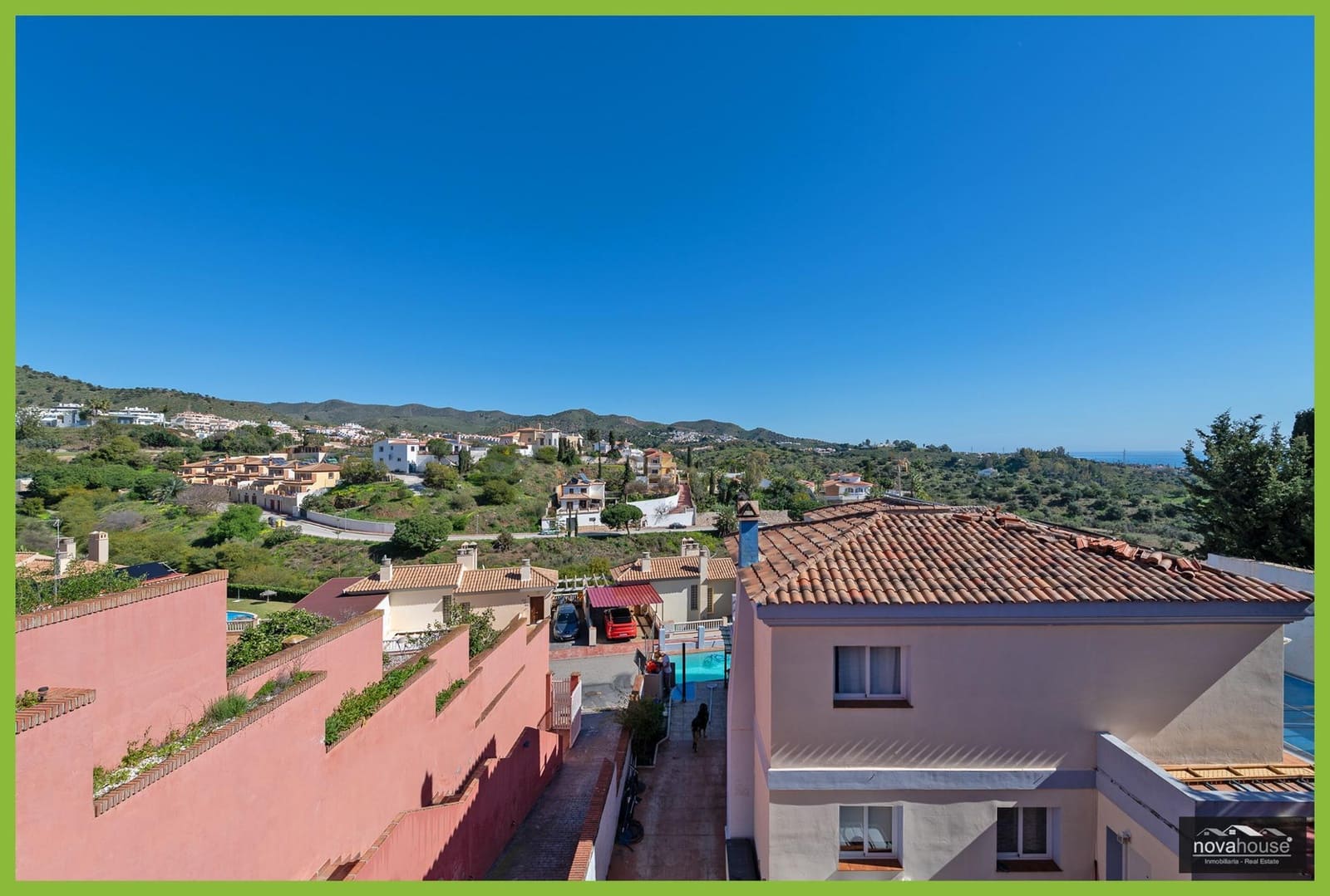 4 sypialnia Willa na sprzedaż w Rincon de la Victoria z basenem garażem - 524 000 € (Ref: 9634278)