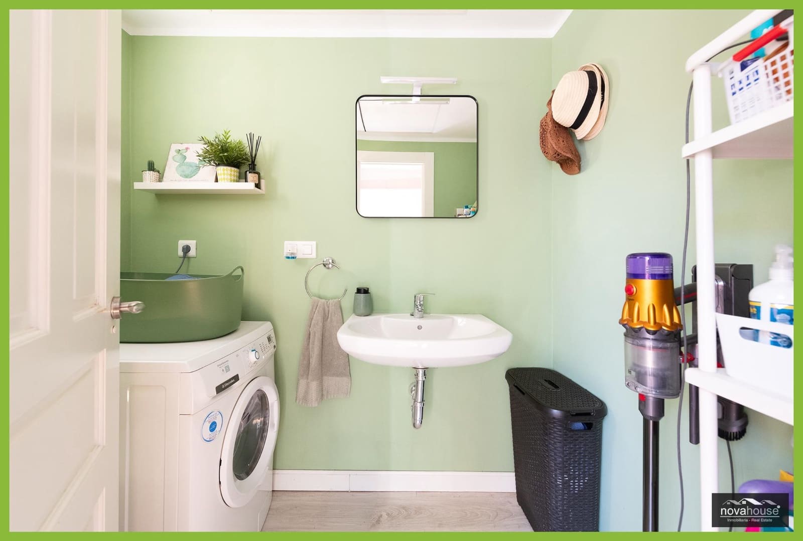 4 bedroom Villa for sale in Rincon de la Victoria with pool garage - € 524,000 (Ref: 9634278)