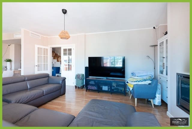 4 sypialnia Willa na sprzedaż w Rincón de la Victoria z basenem garażem - 524 000 € (Ref: 9634278)