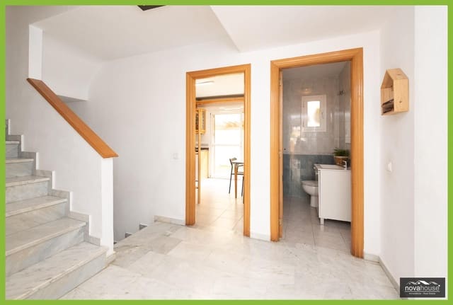 3 quarto Moradia em Banda para venda em Torre de Benagalbon, Rincón de la Victoria com garagem - 565 000 € (Ref: 9656115)