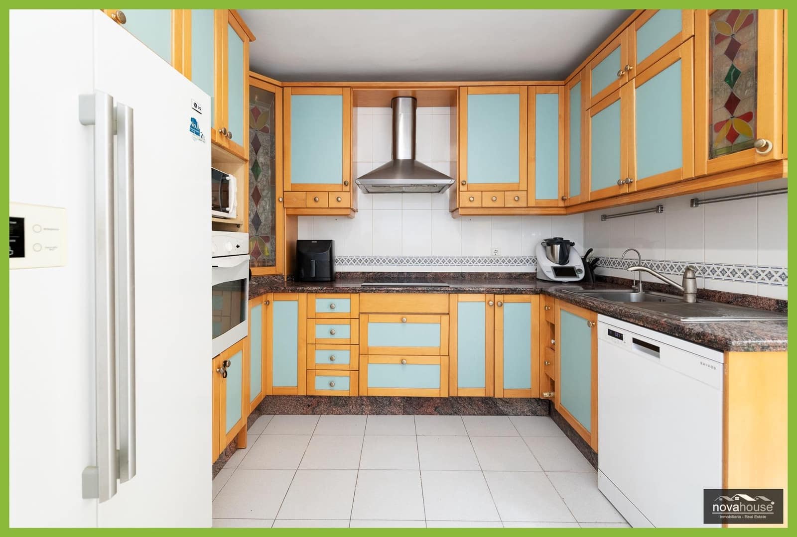 3 Zimmer Reihenhaus zu verkaufen in Torre de Benagalbon mit Pool Garage - 565.000 € (Ref: 9656115)