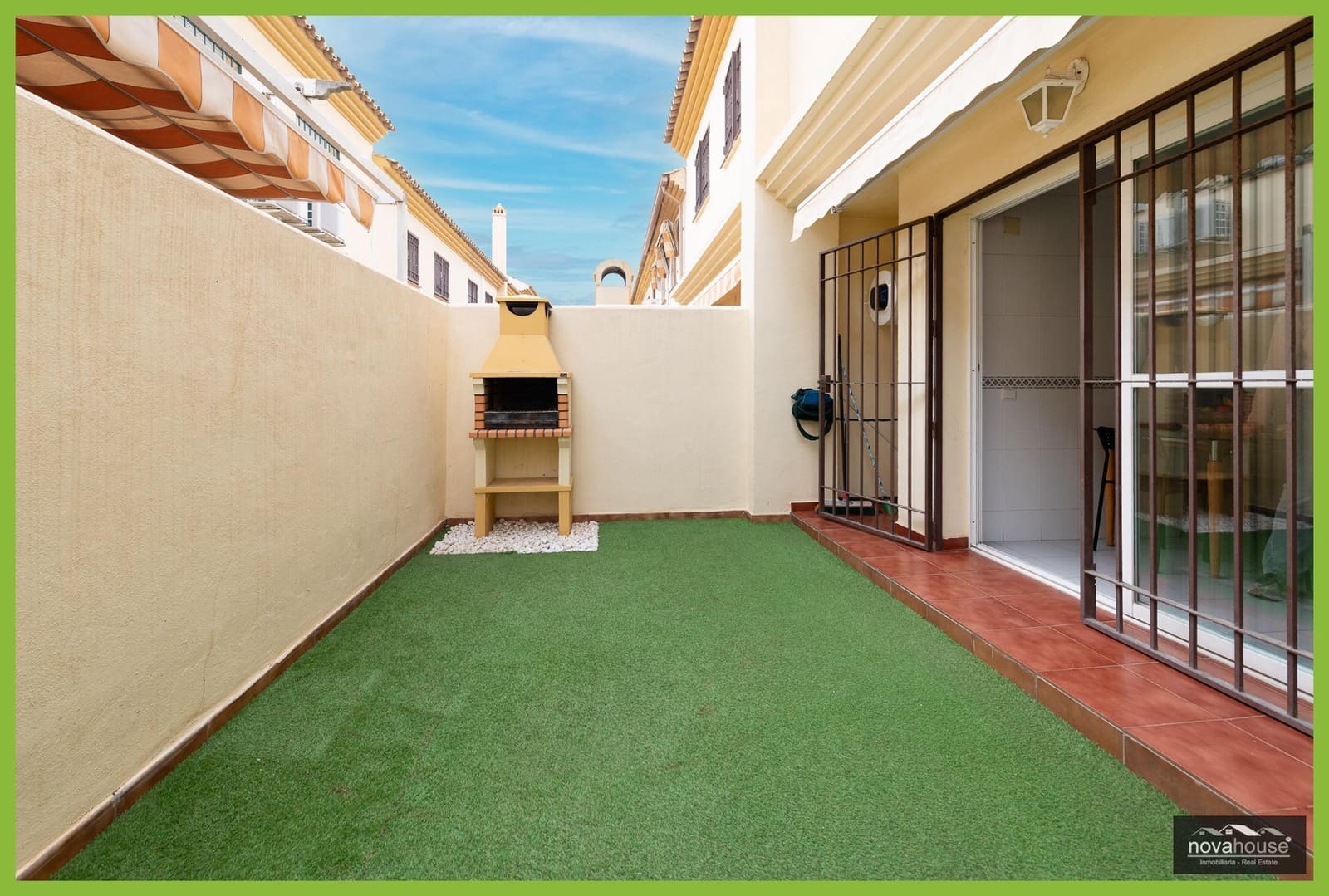 3 Zimmer Reihenhaus zu verkaufen in Torre de Benagalbon mit Pool Garage - 565.000 € (Ref: 9656115)