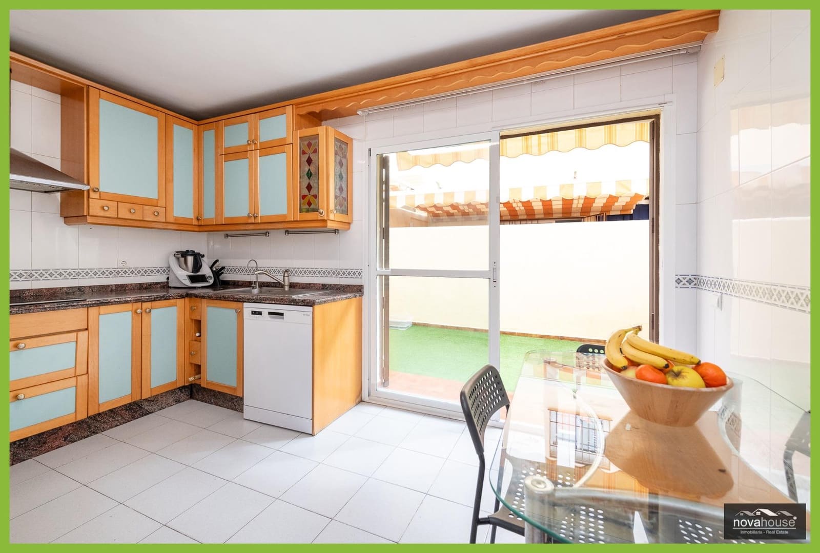 3 Zimmer Reihenhaus zu verkaufen in Torre de Benagalbon mit Pool Garage - 565.000 € (Ref: 9656115)