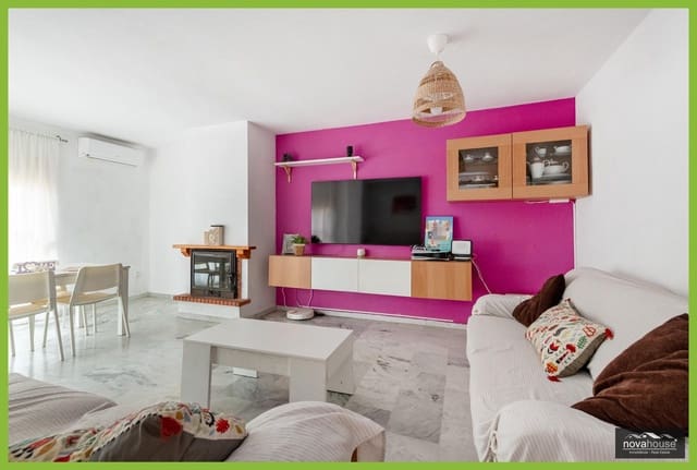 3 soverom Rekkehus til salgs i Torre de Benagalbon, Rincón de la Victoria med svømmebasseng garasje - € 540 000 (Ref: 9656115)