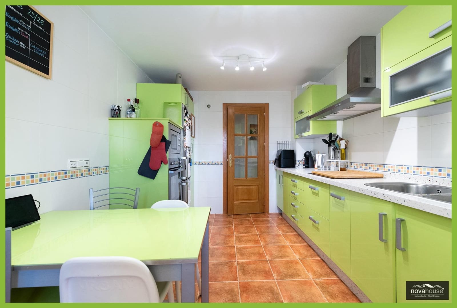 3 sypialnia Mieszkanie na sprzedaż w La Cala del Moral z basenem garażem - 429 900 € (Ref: 9670657)